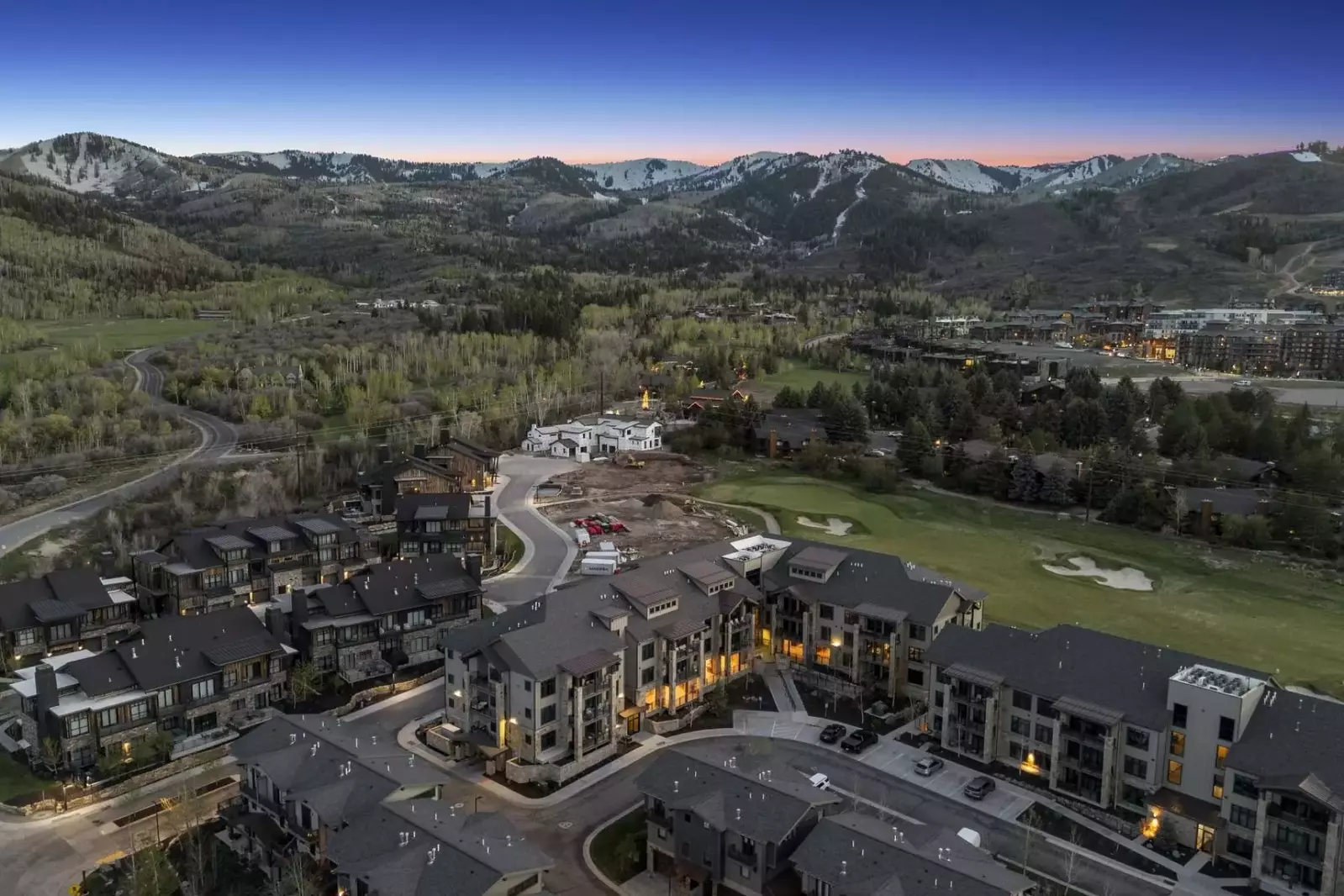 Blackstone Flats 201