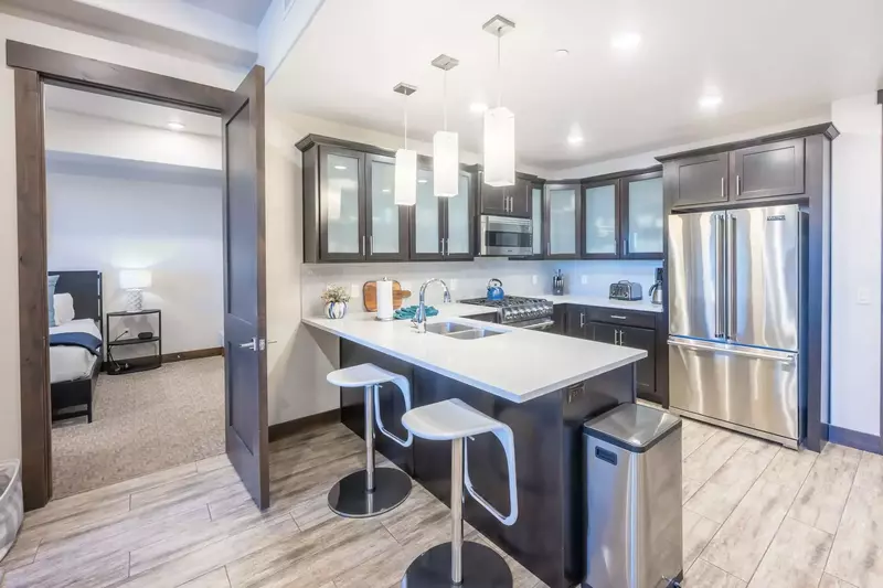 Blackstone Flats 201