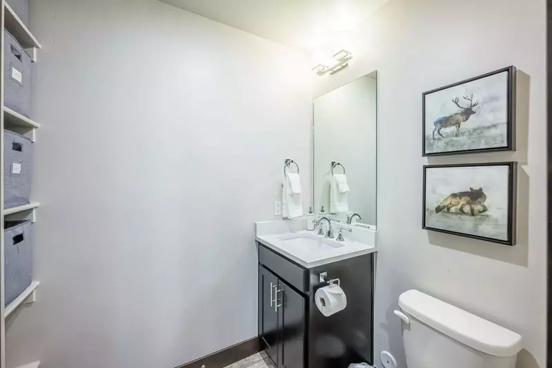 Blackstone Flats 201