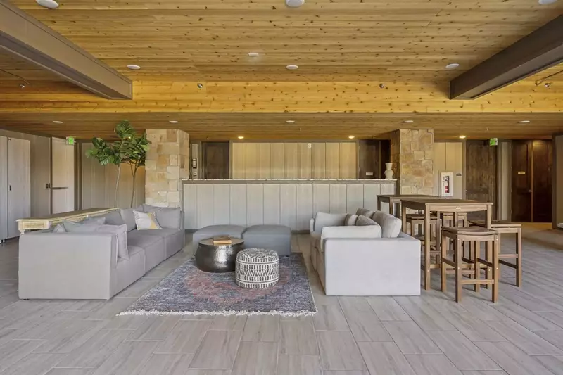 Blackstone Flats Penthouse 304