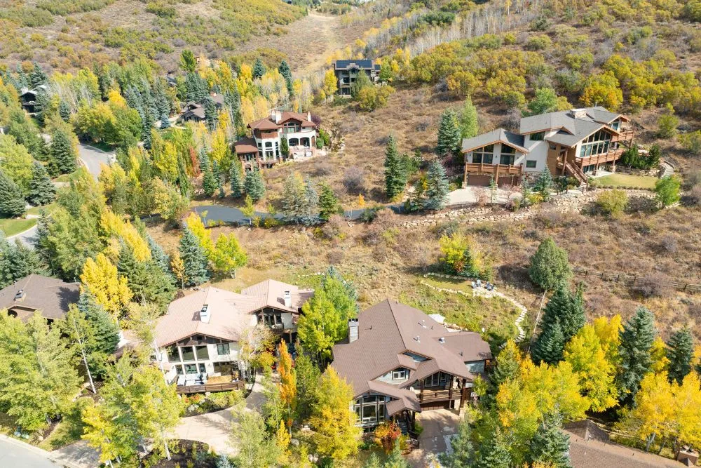 Luxury homes in Park City mountain neighborhoods near ski resorts