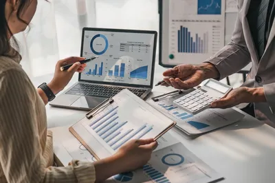 analyzing market data