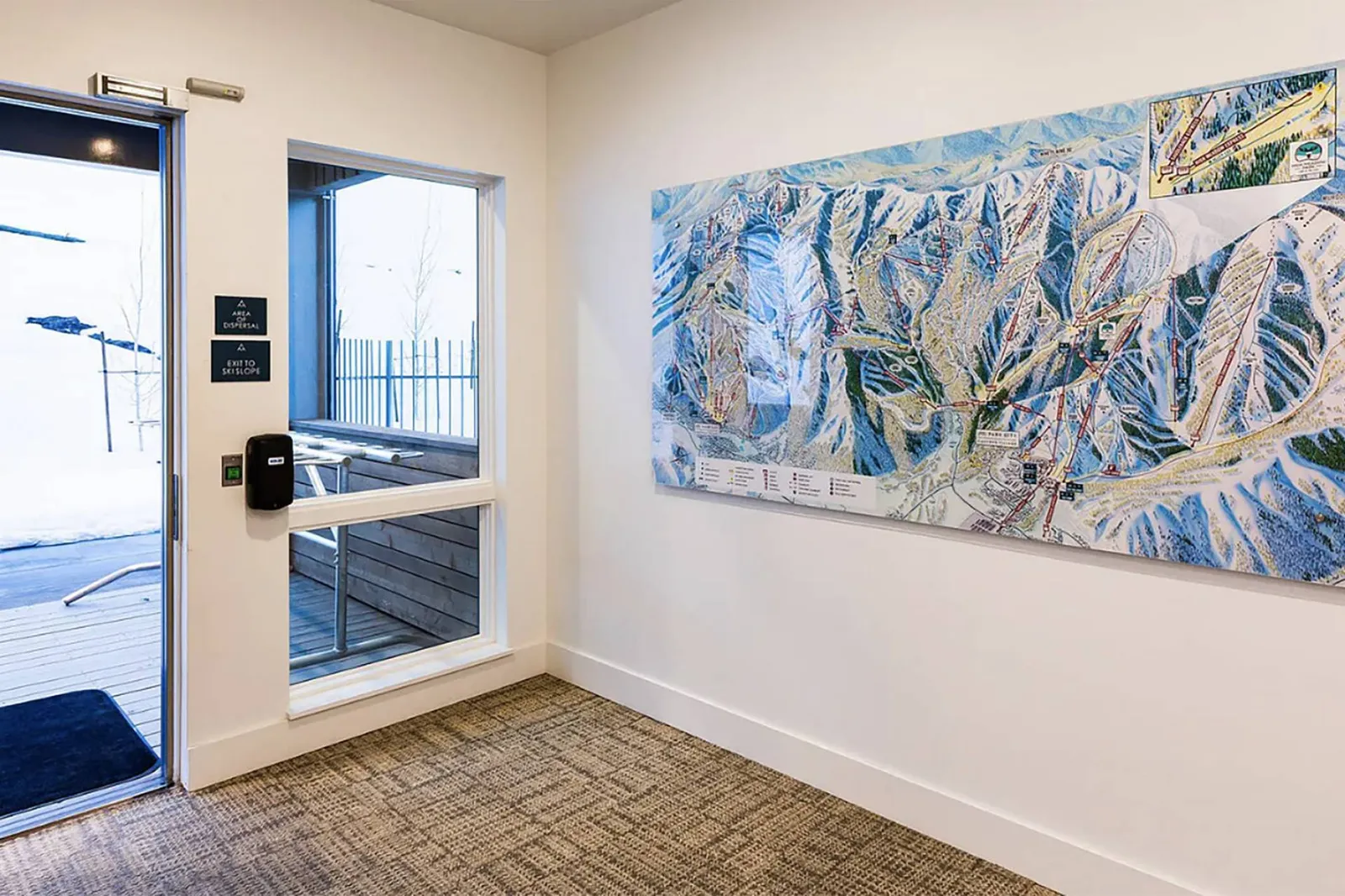 APEX 101 has a private, secure ski room with gear storage, boot and glove dryers and direct mountain access.