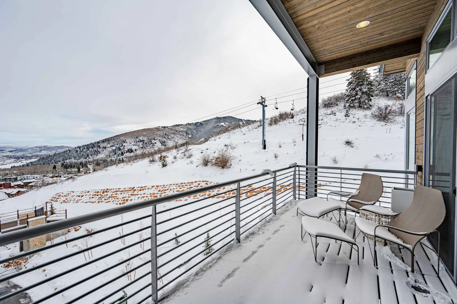Private balcony with amazing mountain views