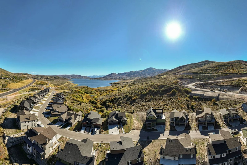 The Deer Springs neighborhood has a quick access road that will take you to Deer Valley in less than 10 minutes