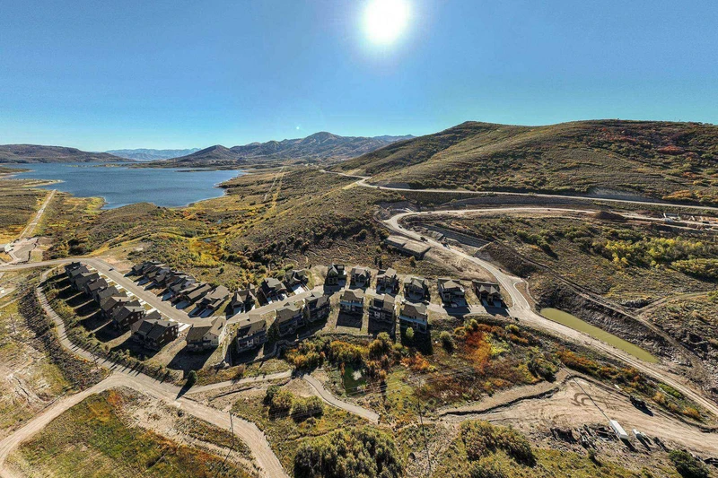 Quick access to the newest road that takes you to the Deer Valley Gondola in less than 10 minutes