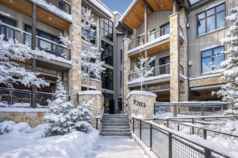 Corner Ski Condo at Blackstone | Lower Canyons Village, Park City