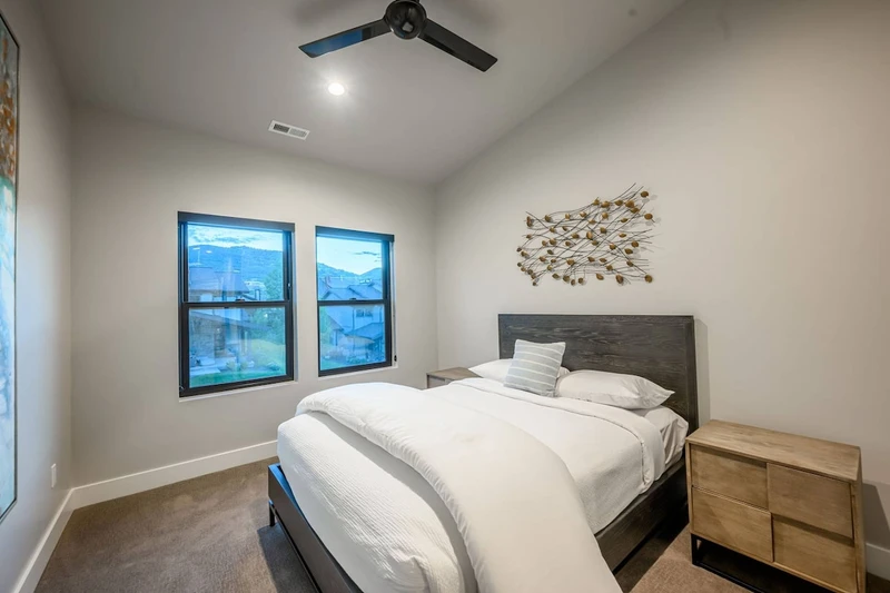 Guest Suite with Queen Bed, Views and Jack n' Jill Bathroom (shared tub/shower with twin suite)