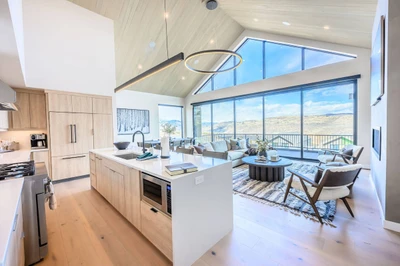 4243 E Escalante Ln