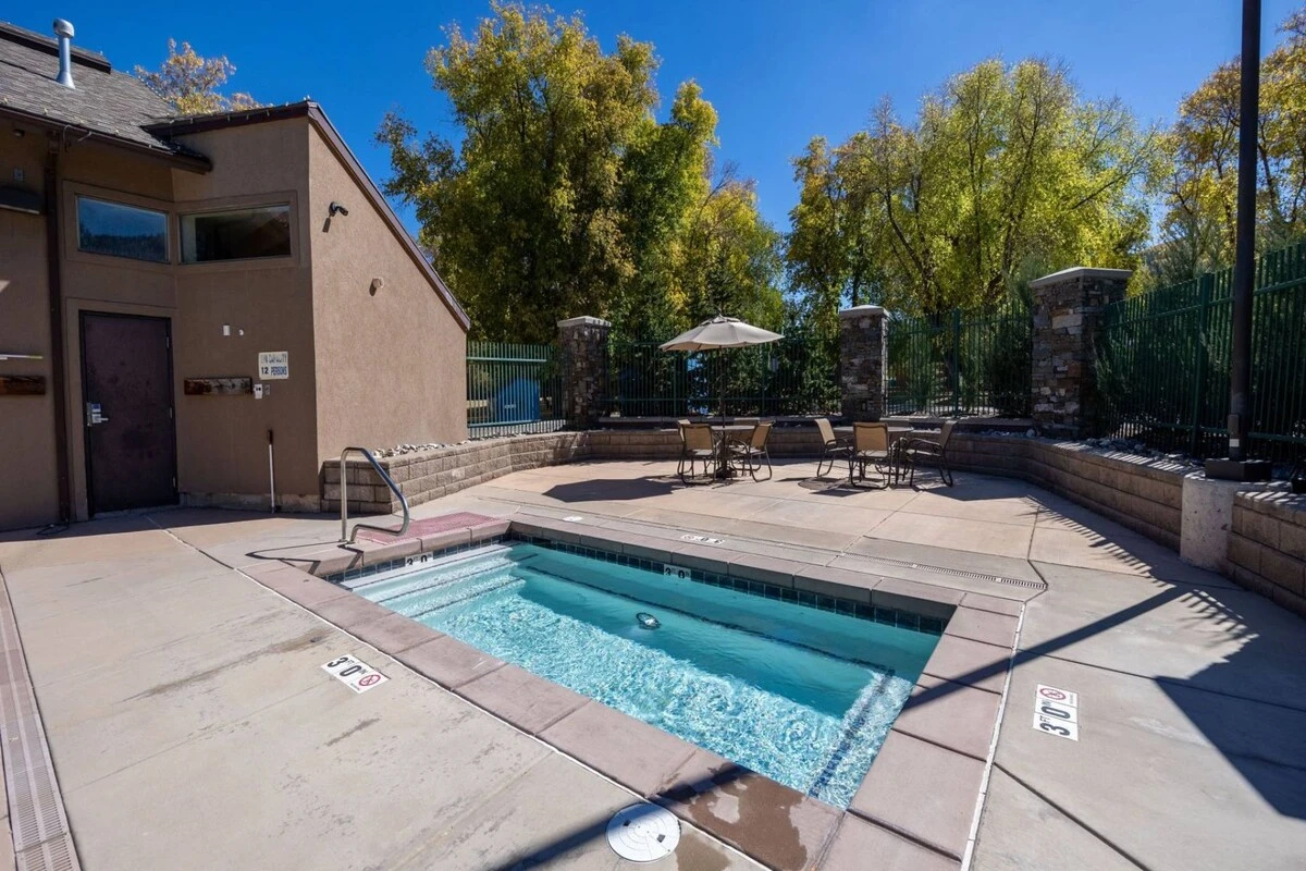 Park Ave Condos outdoor hot tub is open year round.