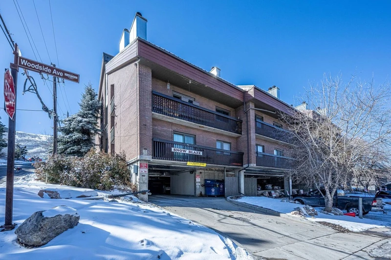 Exterior photo of Snowblaze Condos on Empire Ave, Park City Utah