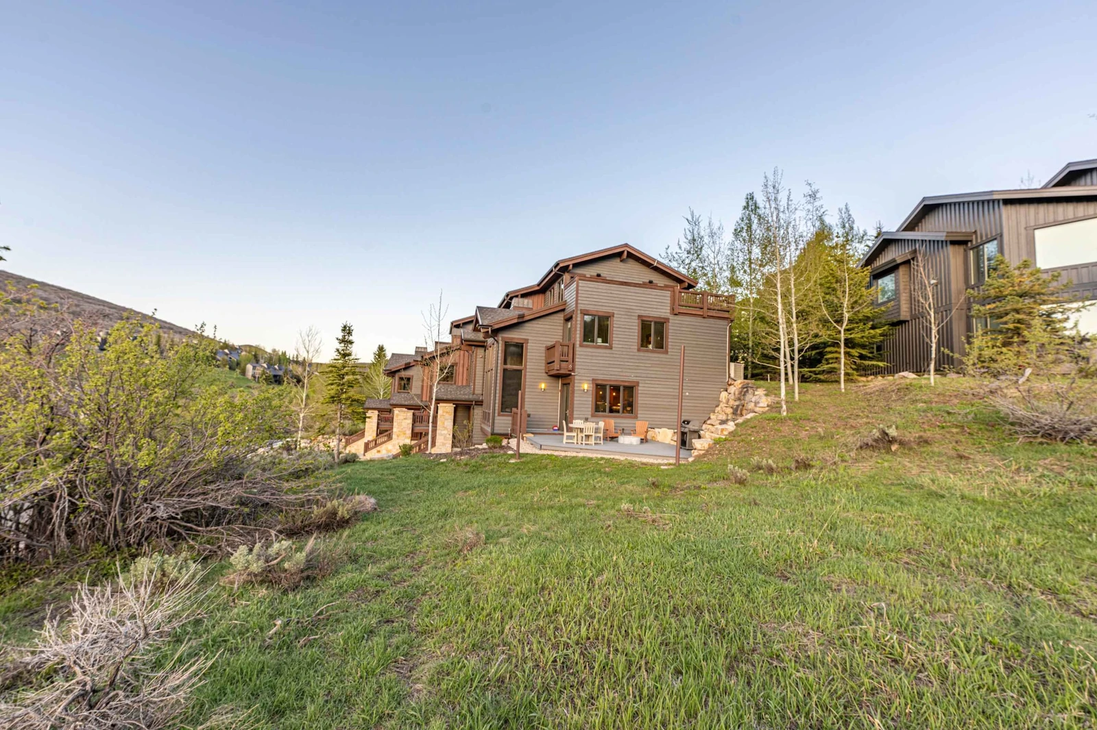650 Rossi Hill