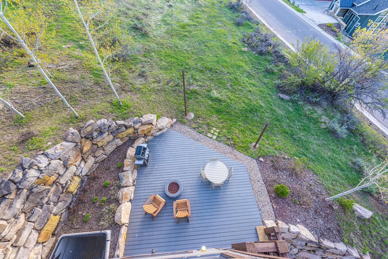 650 Rossi Hill