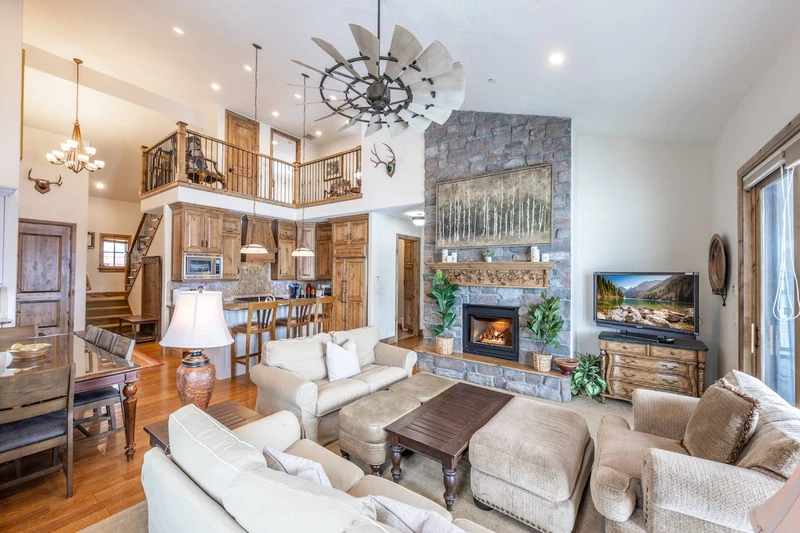 Deer Valley East Vacation Home | Living Room with Gas Fireplace, HDTV, Comfortable Furnishings