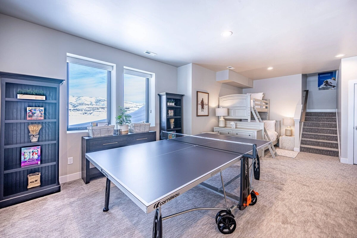 Enjoy family time with this pingpong table