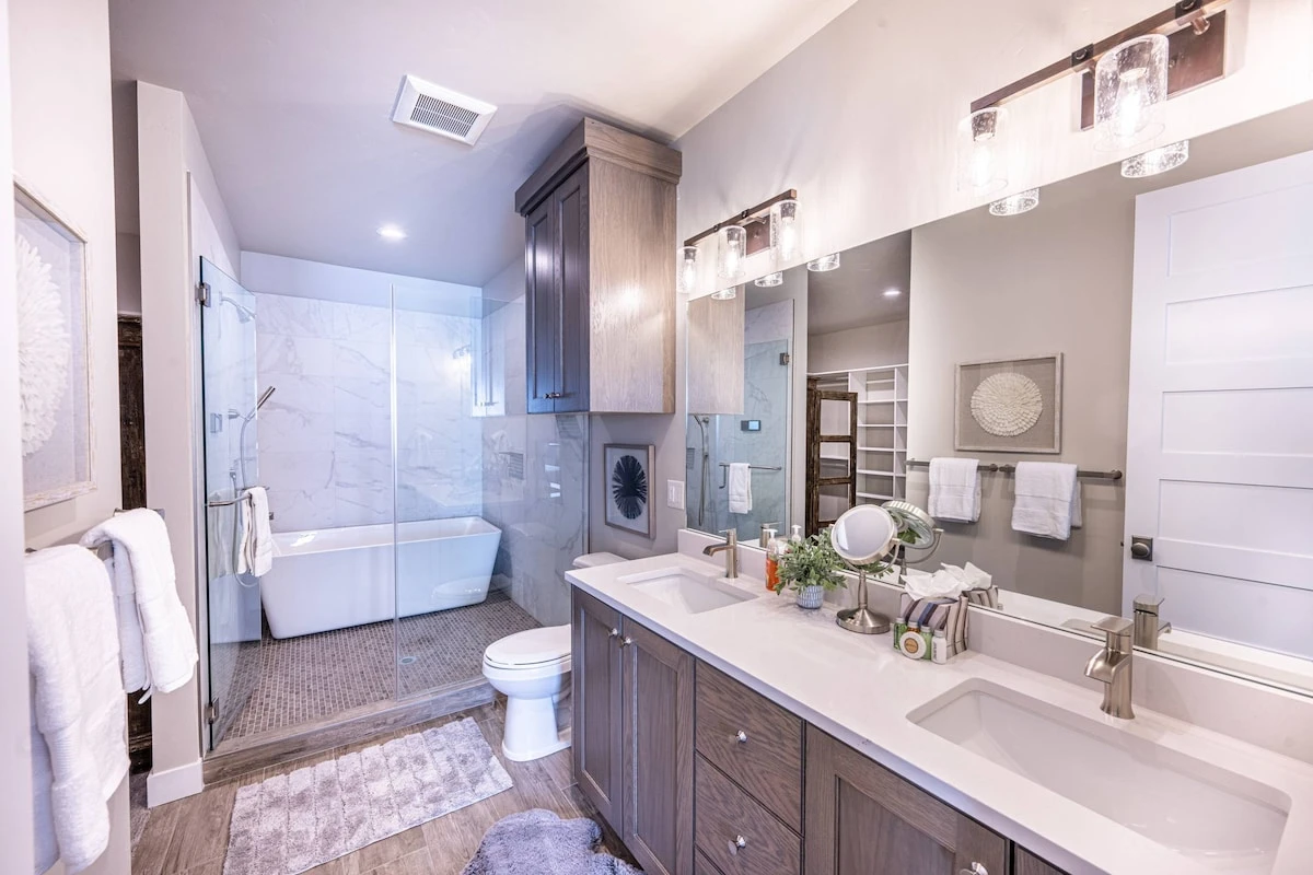 Primary En Suite Bathroom Double vanity bathroom in Mayflower Lakeside near Deer Valley East Village