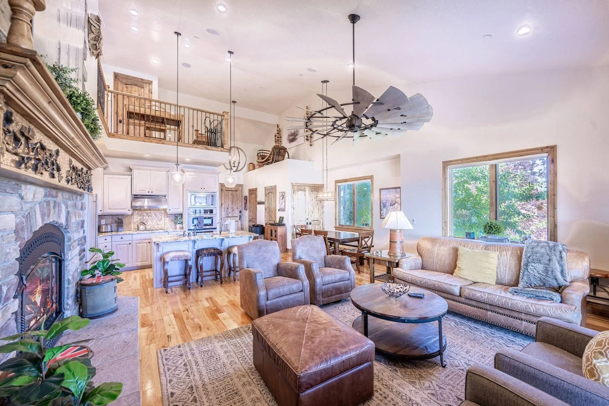 Custom High End Furnishings