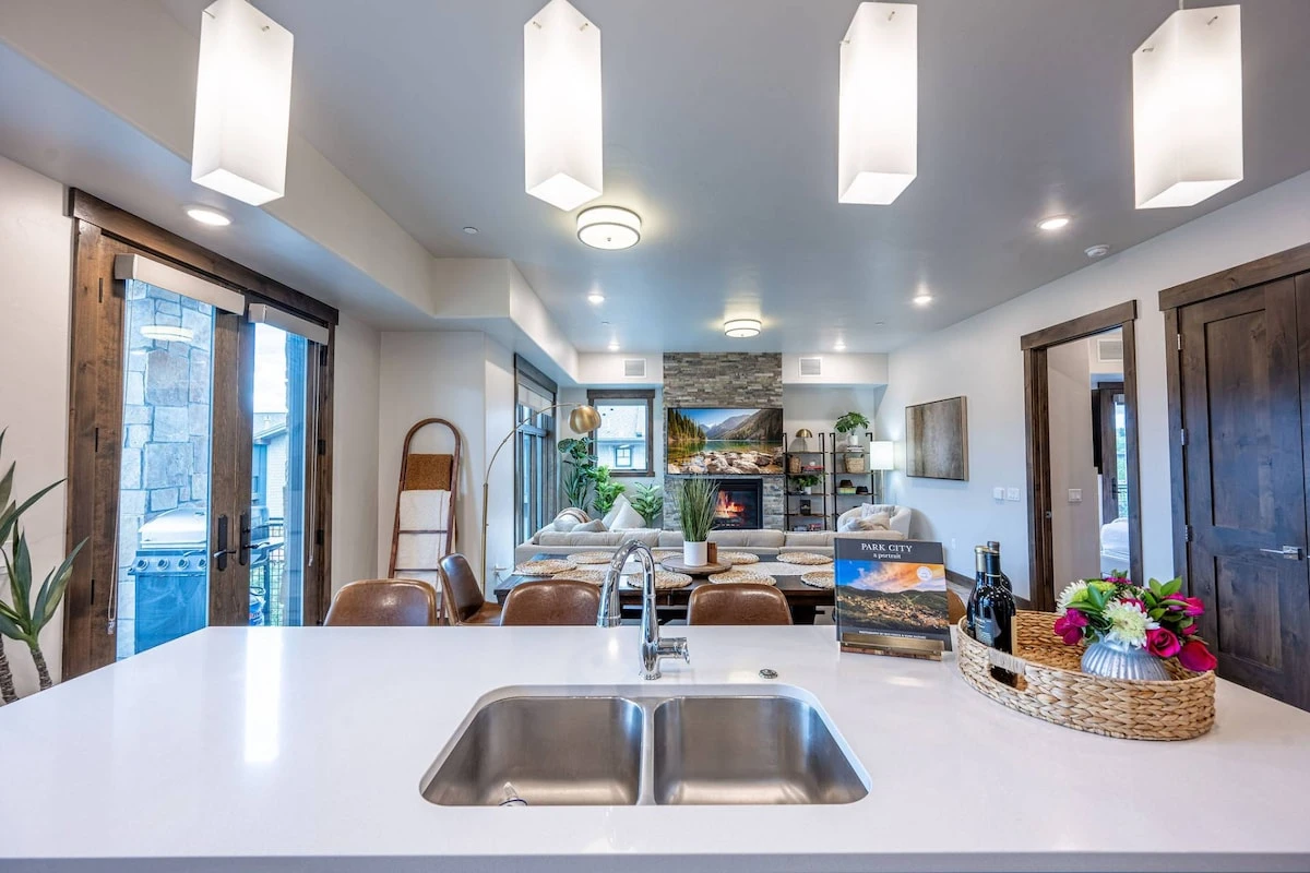 Perfect location just minutes from the Red Pine Gondola you can walk to skiing easily from this home