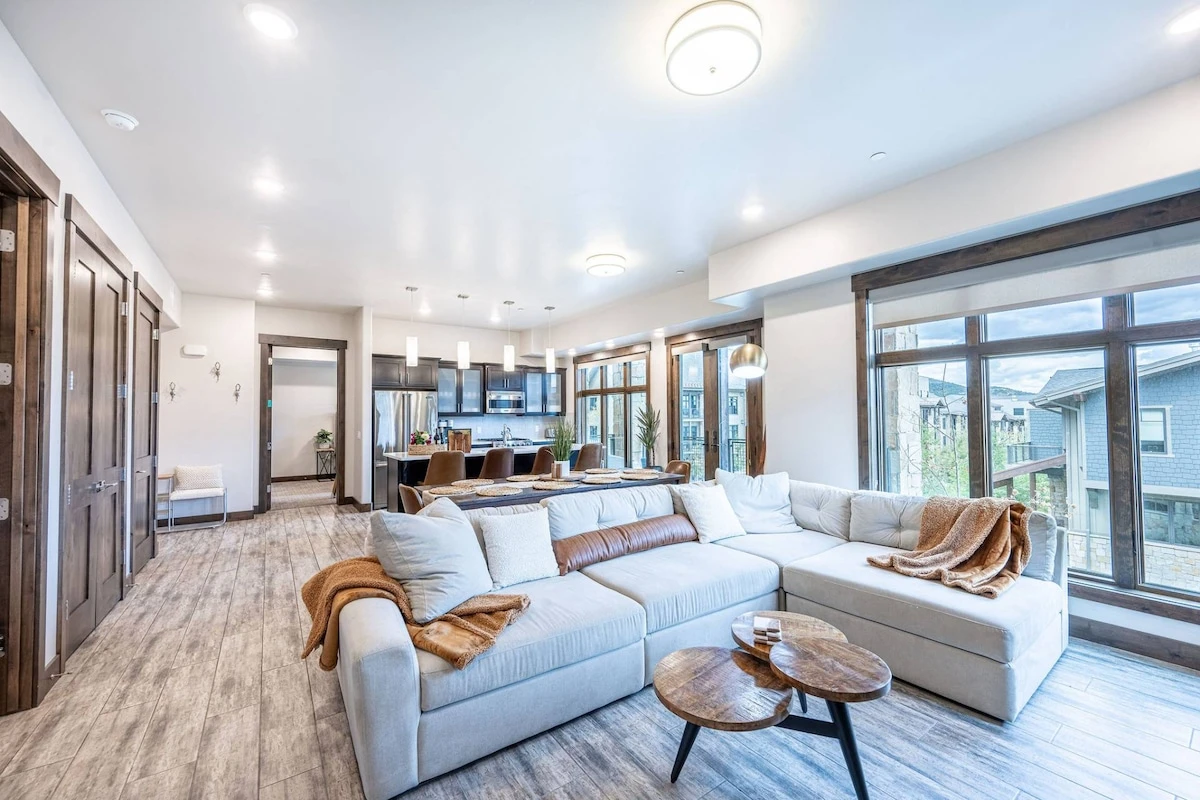 Enjoy the views of the mountains at the Canyons just outside of the floor to ceiling windows