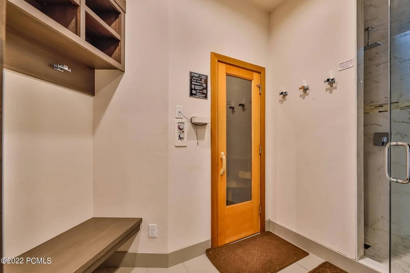 As our guest you'll also have full access to the Juniper Landing Sauna - A Great Place to Warm Up after a long day on the slopes!
