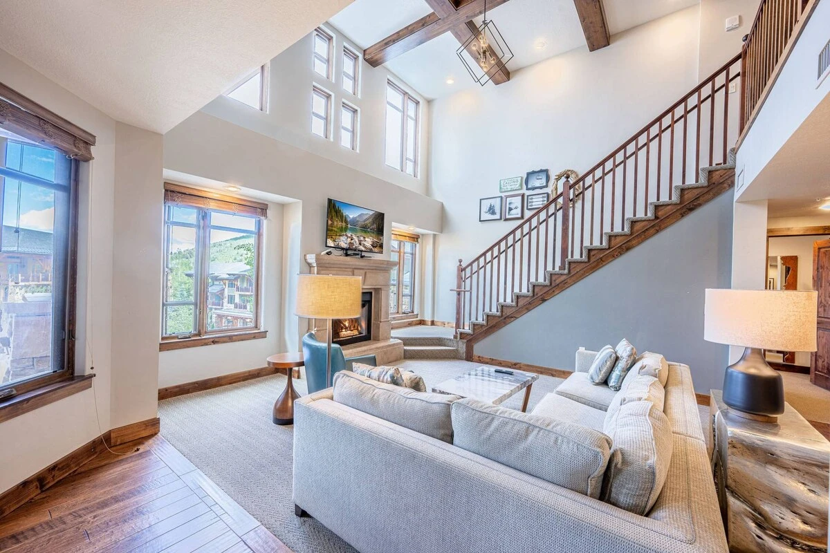 Living room with plenty of room to gather together