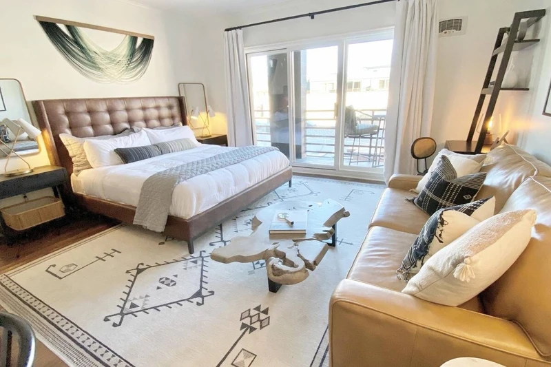 This large studio has over 665 square feet making this the perfect home for your stay in Park City.