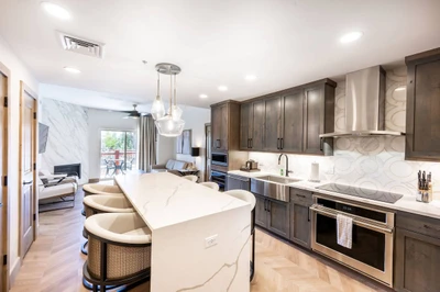 Westgate Park City vacation rental, freshly renovated full kitchen with large breakfast bar