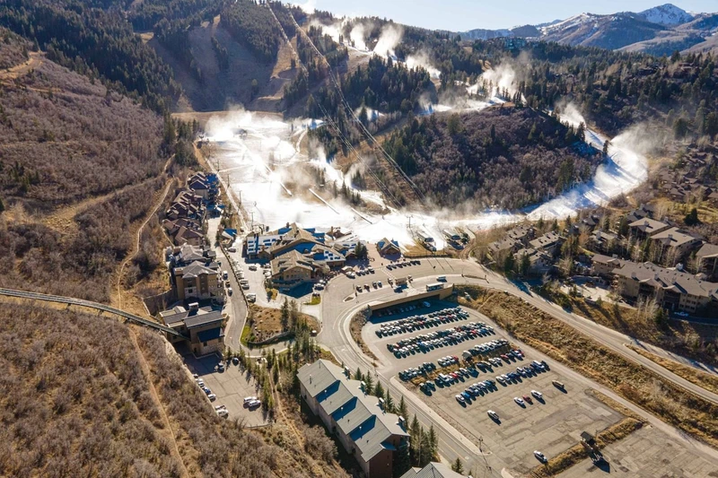 This location is hard to beat! Walk less than 500 feet to Deer Valley Resort Snow Park Lodge, 300 feet the St. Regis Funicular, and less than 400 feet