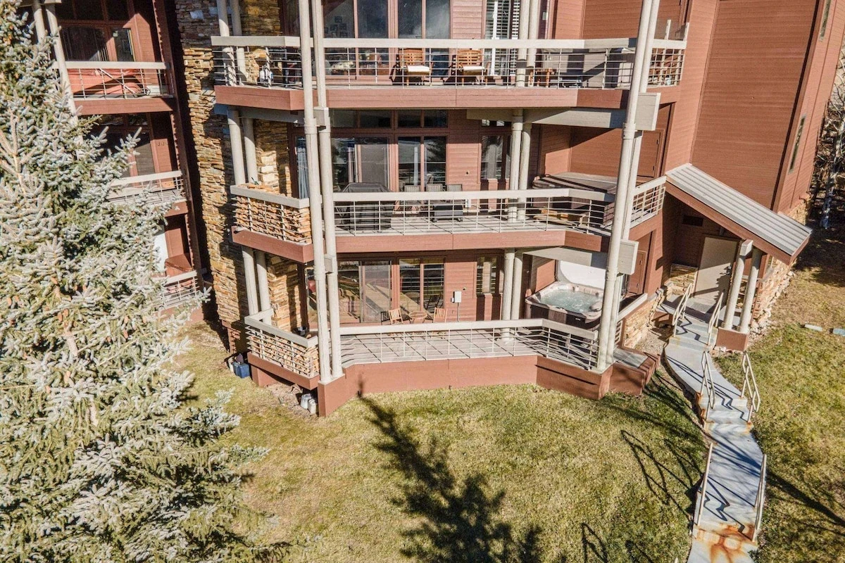 Enjoy the fascinating outdoor views of Deer Valley