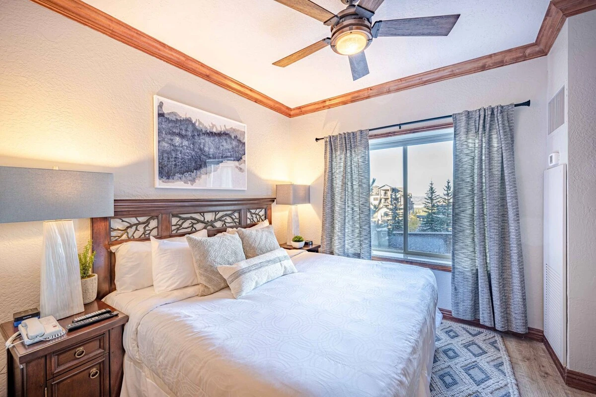 Guest Suite new king bed