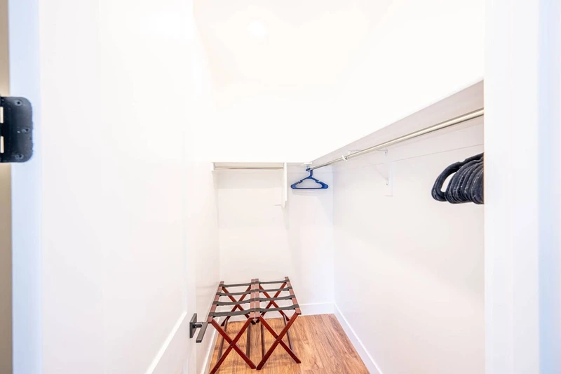 Walk in closet