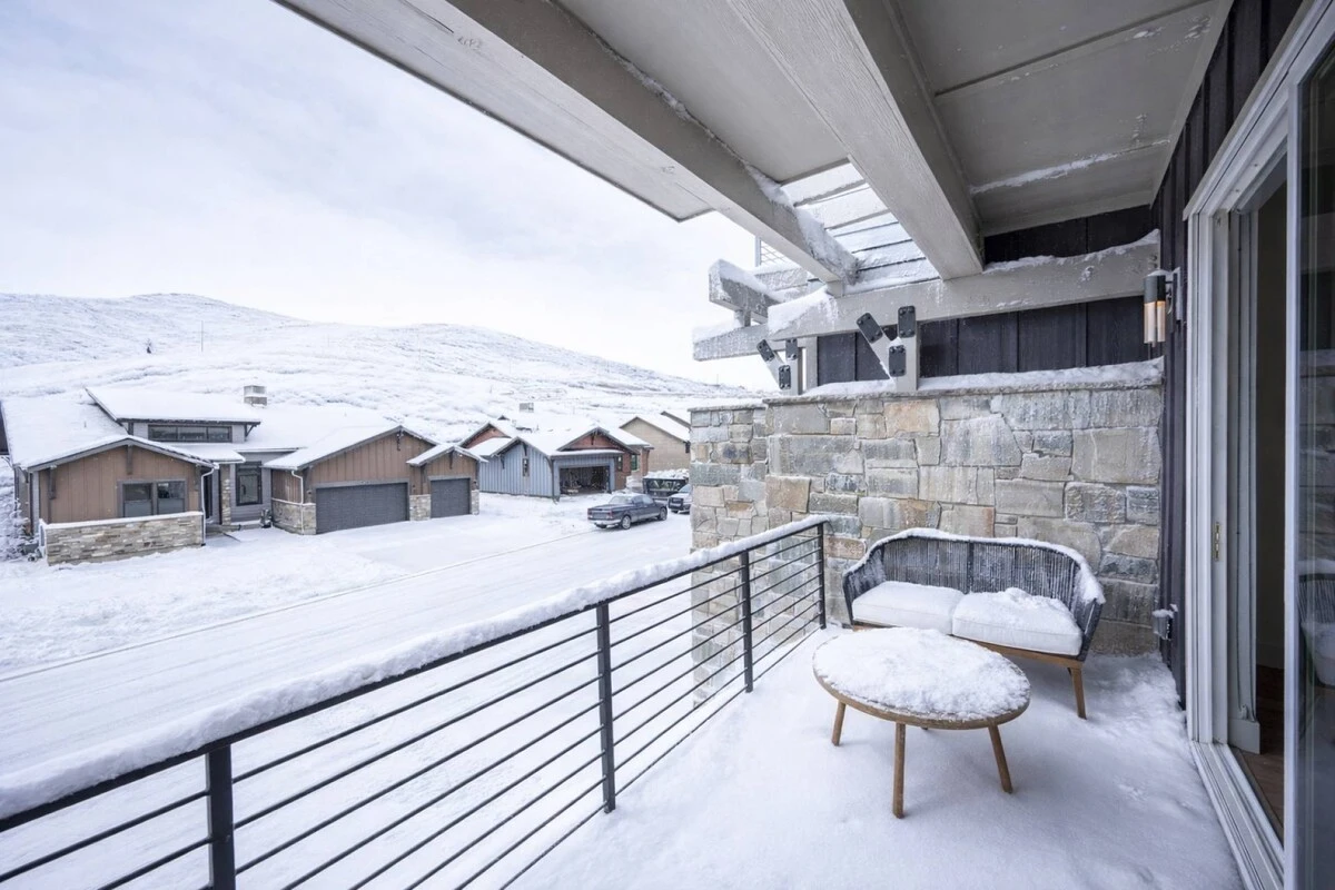 Park City vacation rental balcony view, near skiing, luxury mountain townhome, winter getaway Utah