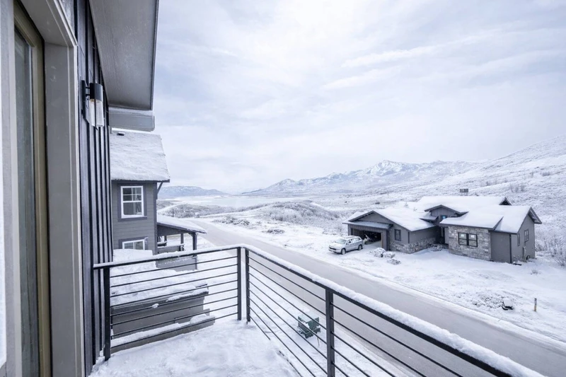 Park City vacation rental exterior, mountain views, near skiing, luxury Utah winter getaway