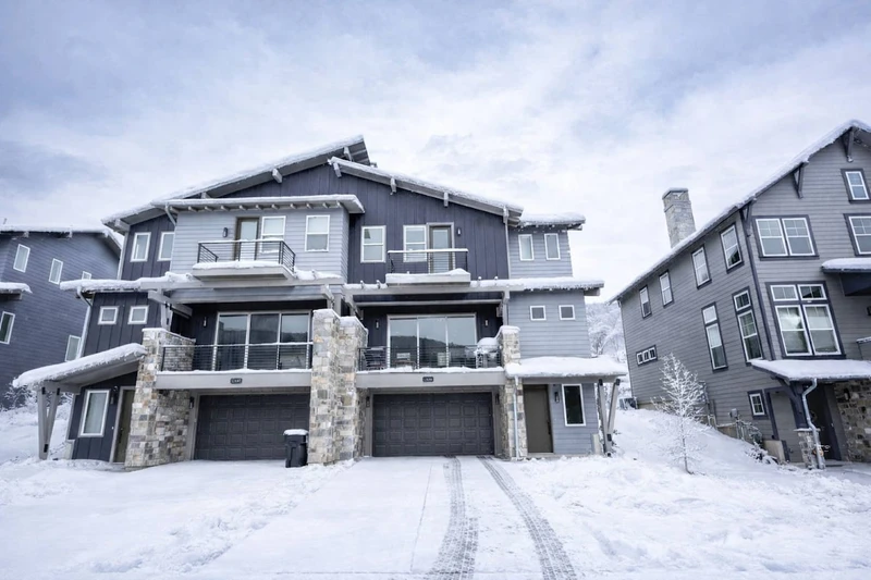 Park City vacation rental near skiing, luxury townhome with garage, winter getaway Utah