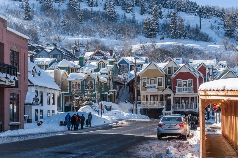 Main Street Park City offers dining, shopping, entertainment and skiing