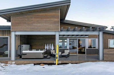 True ski-in/ski-out access via Sunrise Run; step directly from the property onto the slopes at Park City Mountain Resort.
