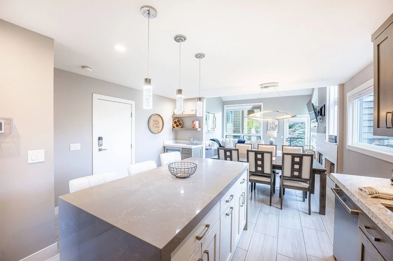 The home has a bright and open floor plan making it perfect for entertaining, hosting a dinner party or even a family game night!