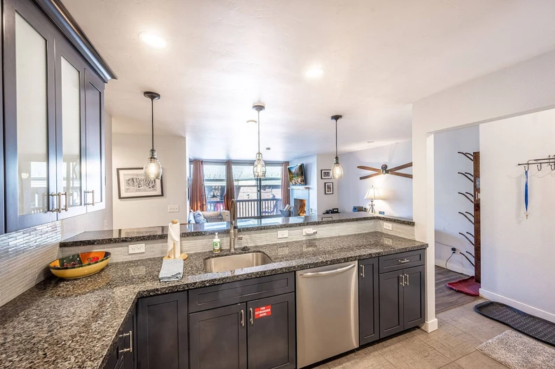 This park city ski home vacation rental is perfect for couples, families, reunions, ski trips with friends and anyone looking to visit Park City year-