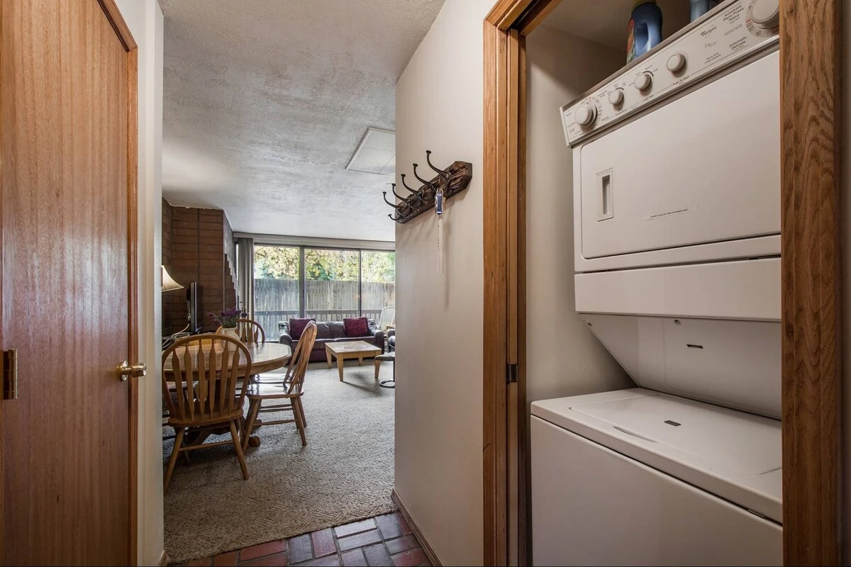 The condo also includes a private washing machine and clothes dryer.