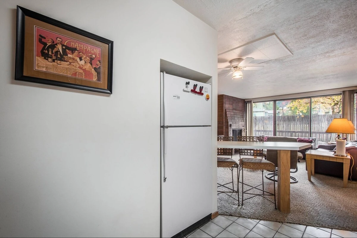 You will love the convenience and charm of this well appointed, three-bedroom, two-bath condo, which sleeps 7 comfortably.