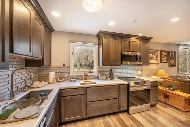 Newly Renovated Summer 2020!! The bright and spacious was recently updated kitchen has all new hardwood flooring throughout, new hardwood cabi