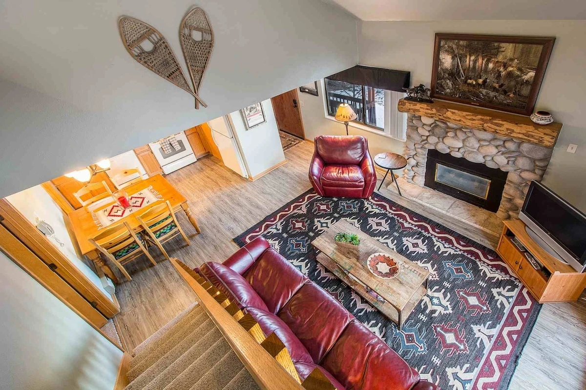 Head upstairs to the second floor landing, where you will find two (2) guest bedrooms.