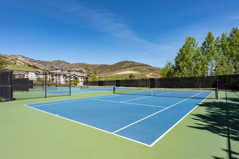 Red Pine Clubhouse Offers Washer and Dryer, Heated Outdoor Pools, Hot Tub, Sauna, Tennis Courts, Volleyball Courts