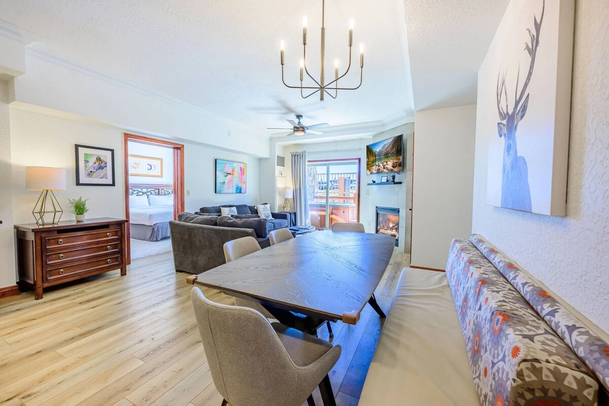 Westgate Four Bedroom with Dining Room, Seats Eight Guests