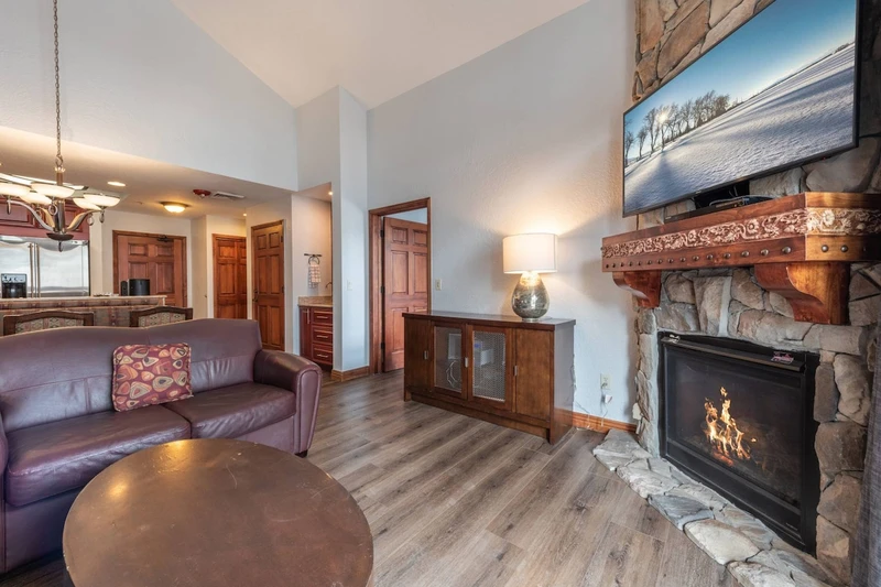 Newly Updated Home! New Wood Flooring, New HDTV, Gas Fireplace