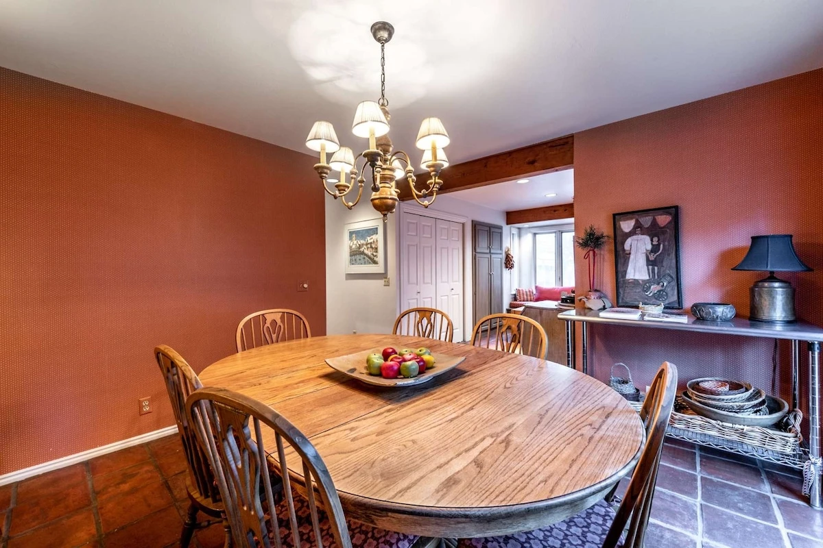 Dining Area is Located Just off The Kitchen and Offers Comfortable Seating For 7 Guests, Oval Dining Table, Terracotta Tile Floors