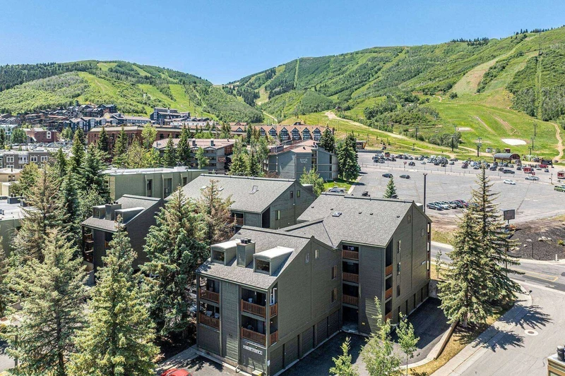 Powder Point at Park City Mountain – 5 Minute Walk to Skiing!   || Park City Mountain Resort, Park City Mountain Airbnb, Park City Mountain VRBO