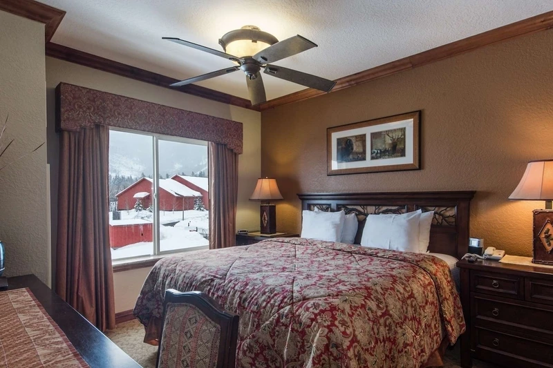 King Sized Bed with Night Stands
