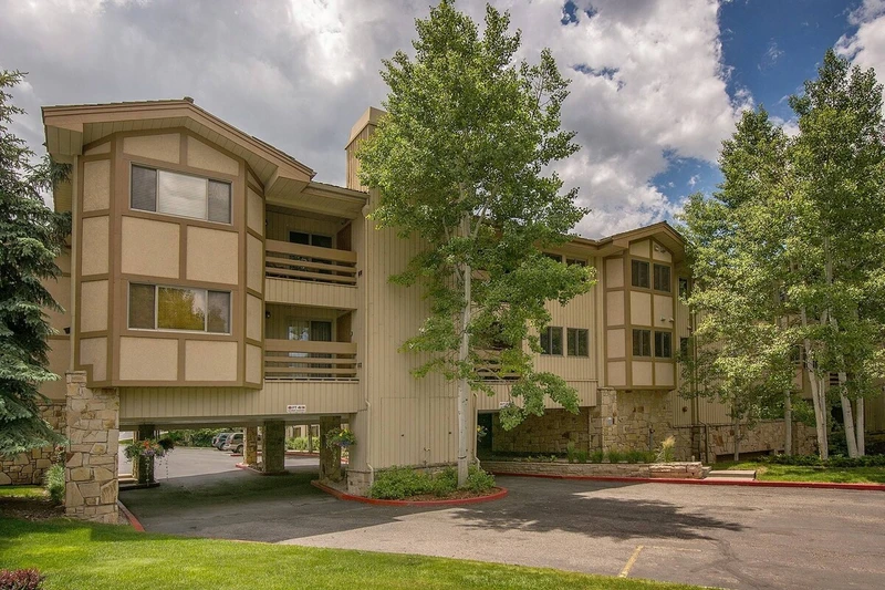 Guests can park in the underground parking at the All Seasons building.